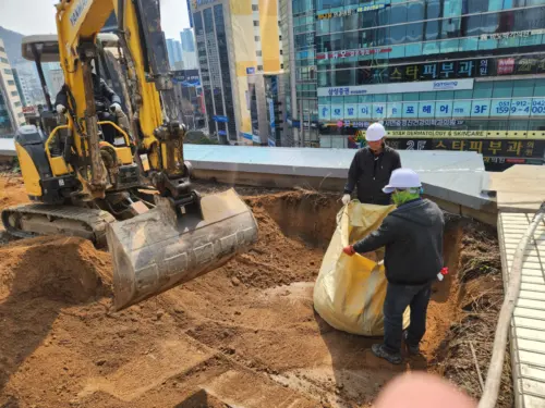 부산 서면 · 도심 옥외광고 전광판 시공
