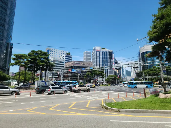 부산 서면 대형 미디어파사드 옥외LED전광판 시공 현장